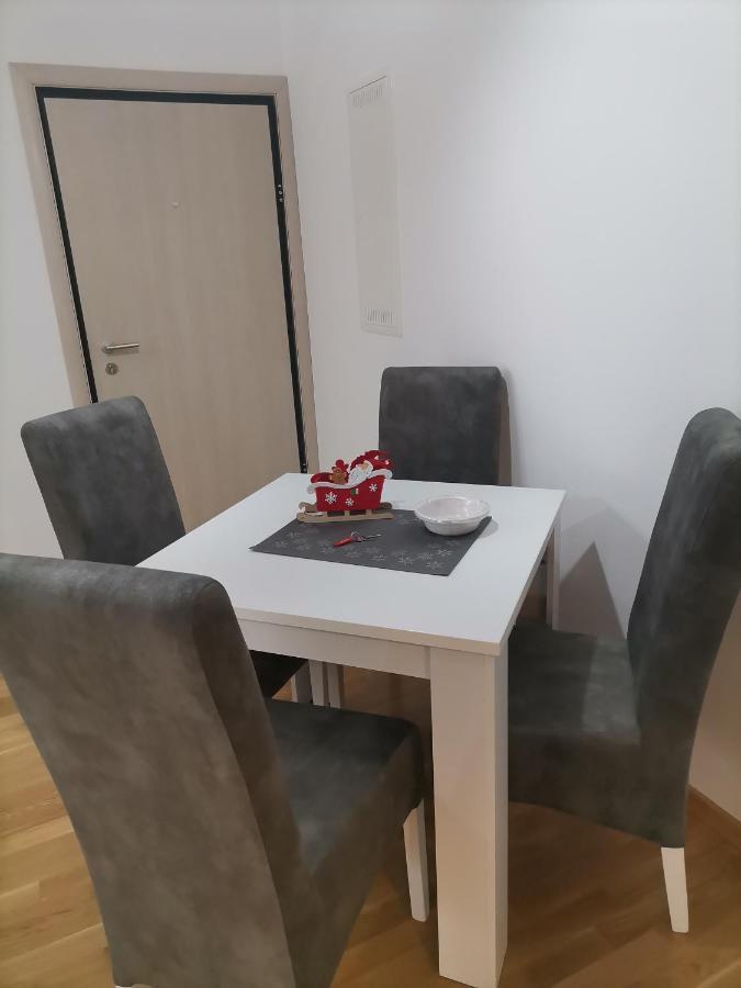 סומבור Apartman Mima מראה חיצוני תמונה