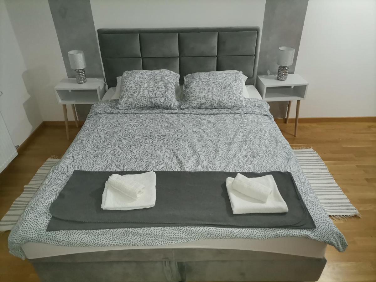 סומבור Apartman Mima מראה חיצוני תמונה