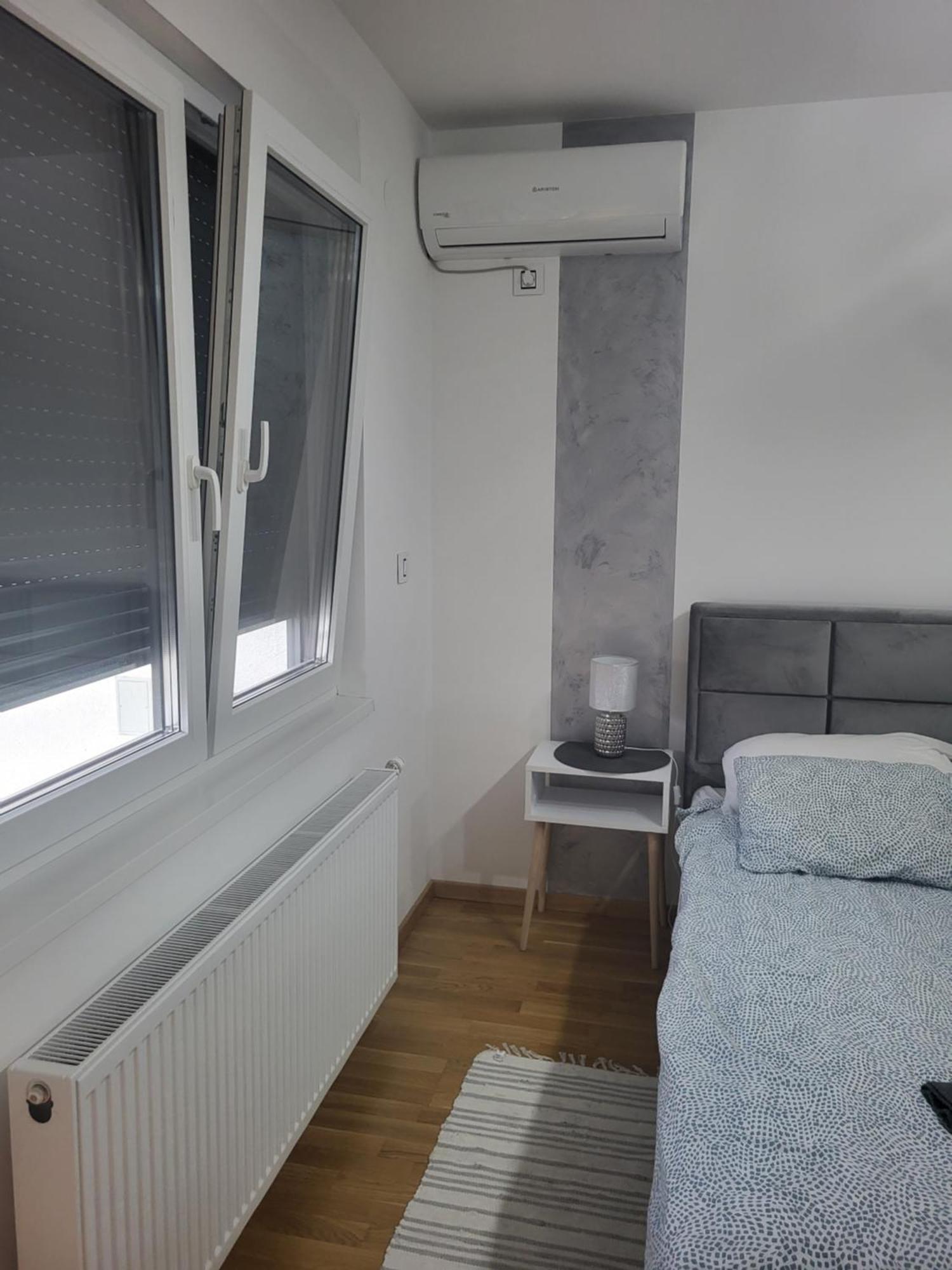 סומבור Apartman Mima מראה חיצוני תמונה